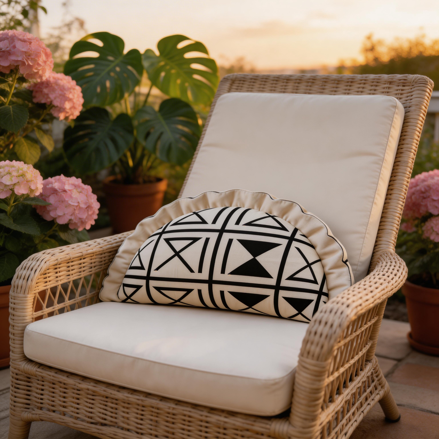 Elegant & Chic | Soft Cotton Material | Cozy Sofa Pillow | Ideal Gift for Interior Enthusiasts | Geometric Pattern Design