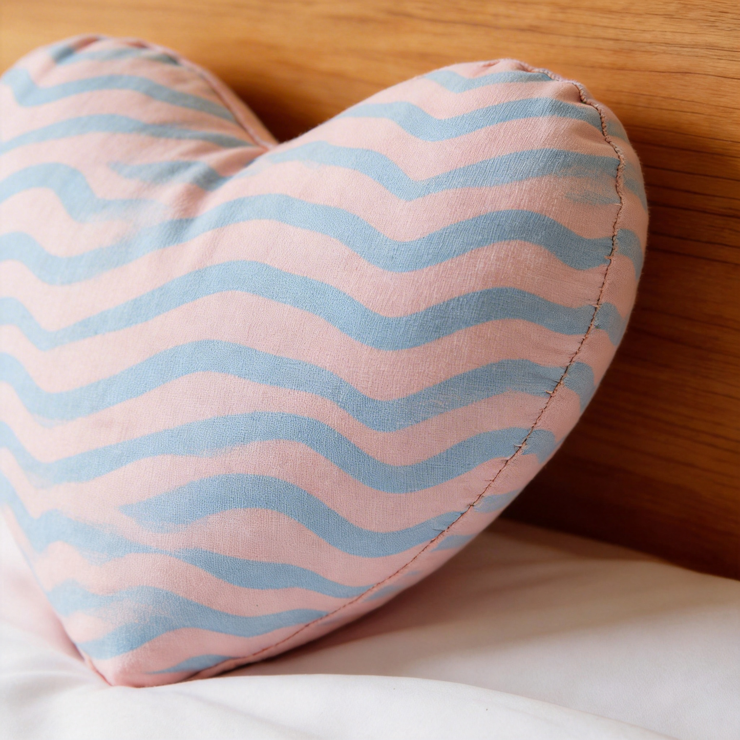 Playful Comfort | Soft Velvet | Cozy Living Room Accessory | Perfect for Gifting | Wavy Heart Design